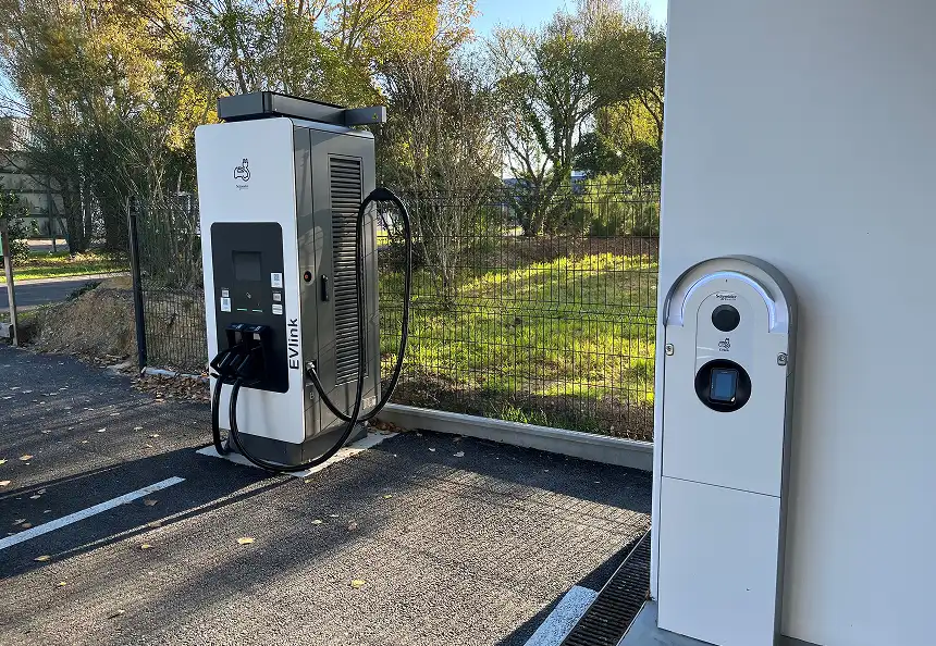 bornes de recharge véhicule électrique