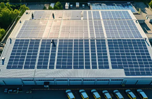 installation panneaux photovoltaiques professionnels hangar