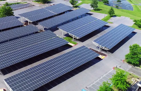 Installation panneaux photovoltaique ombriere